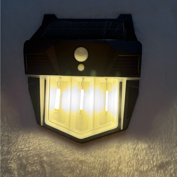 Solar Sensor Light with LED 3 Modes - Picture 3 of 8